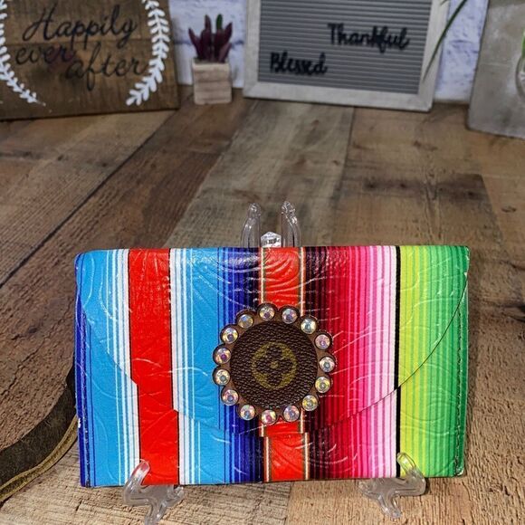 Leather serape wristlet upcycled - Picture 4 of 12